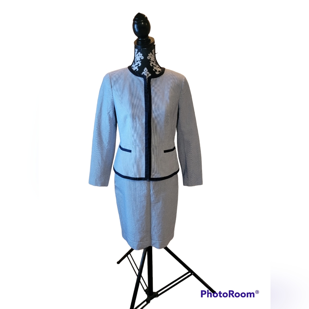 Talbots women's suit with skirt